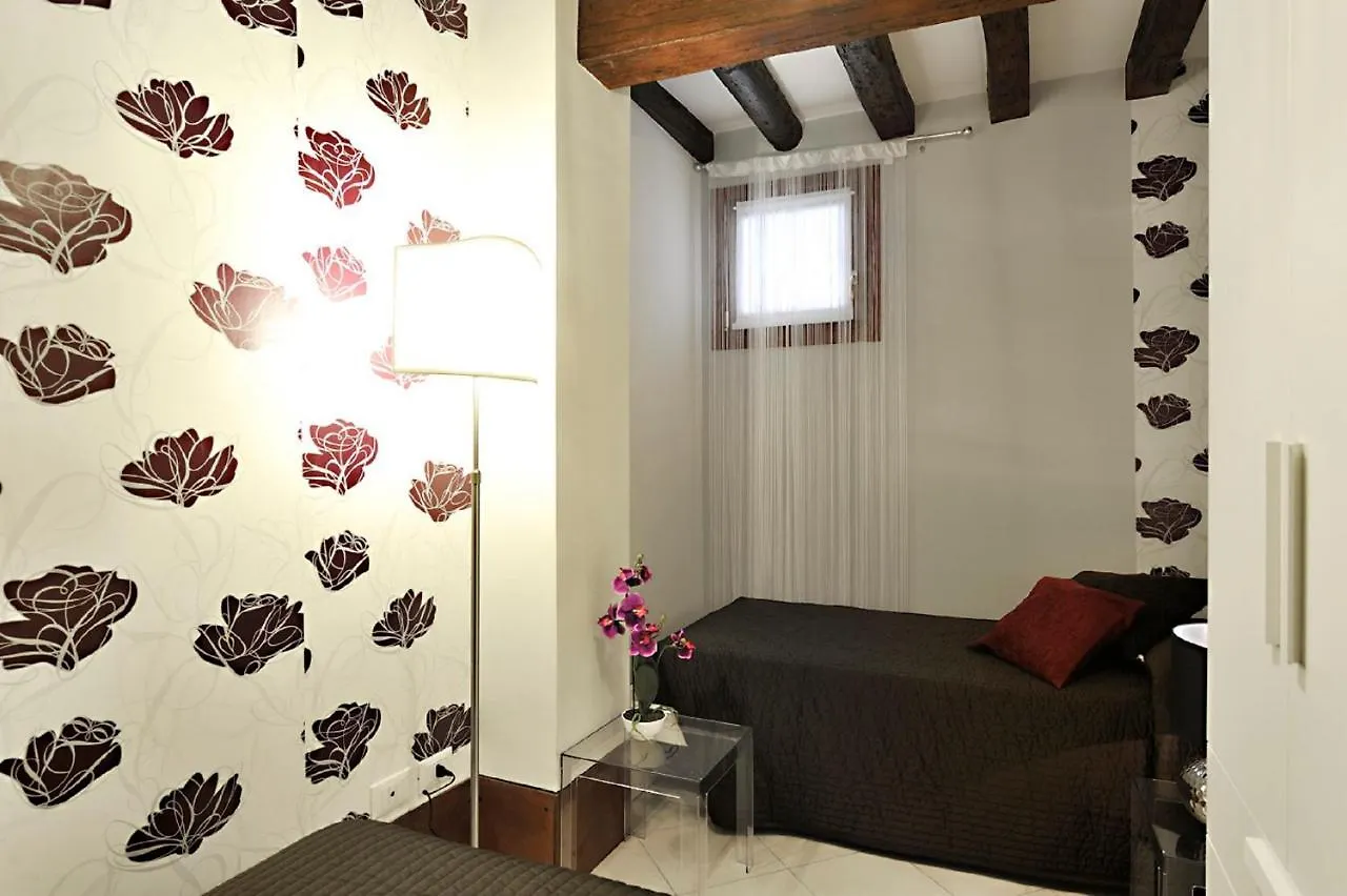 Venice Gran Design Apartments 0*,