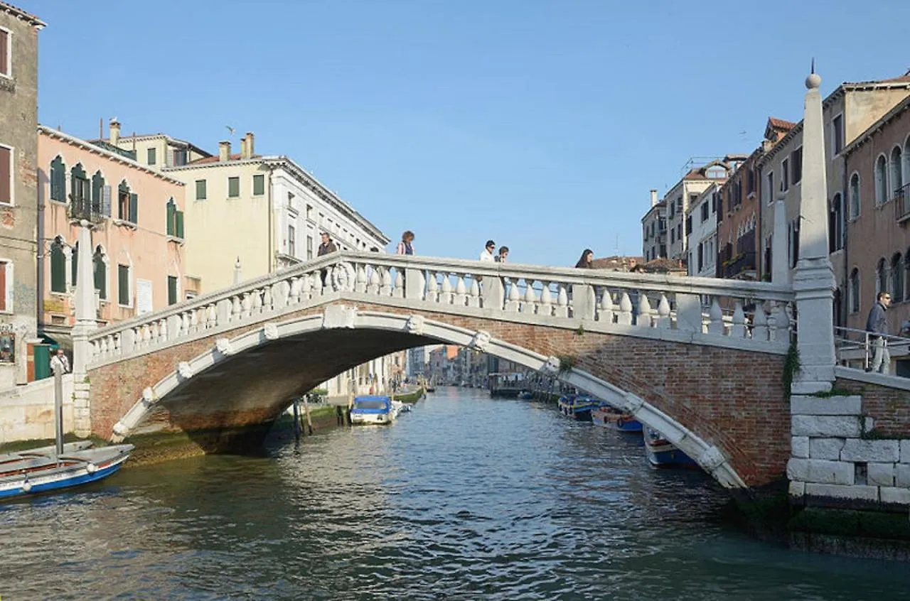 Venice Gran Design Apartments