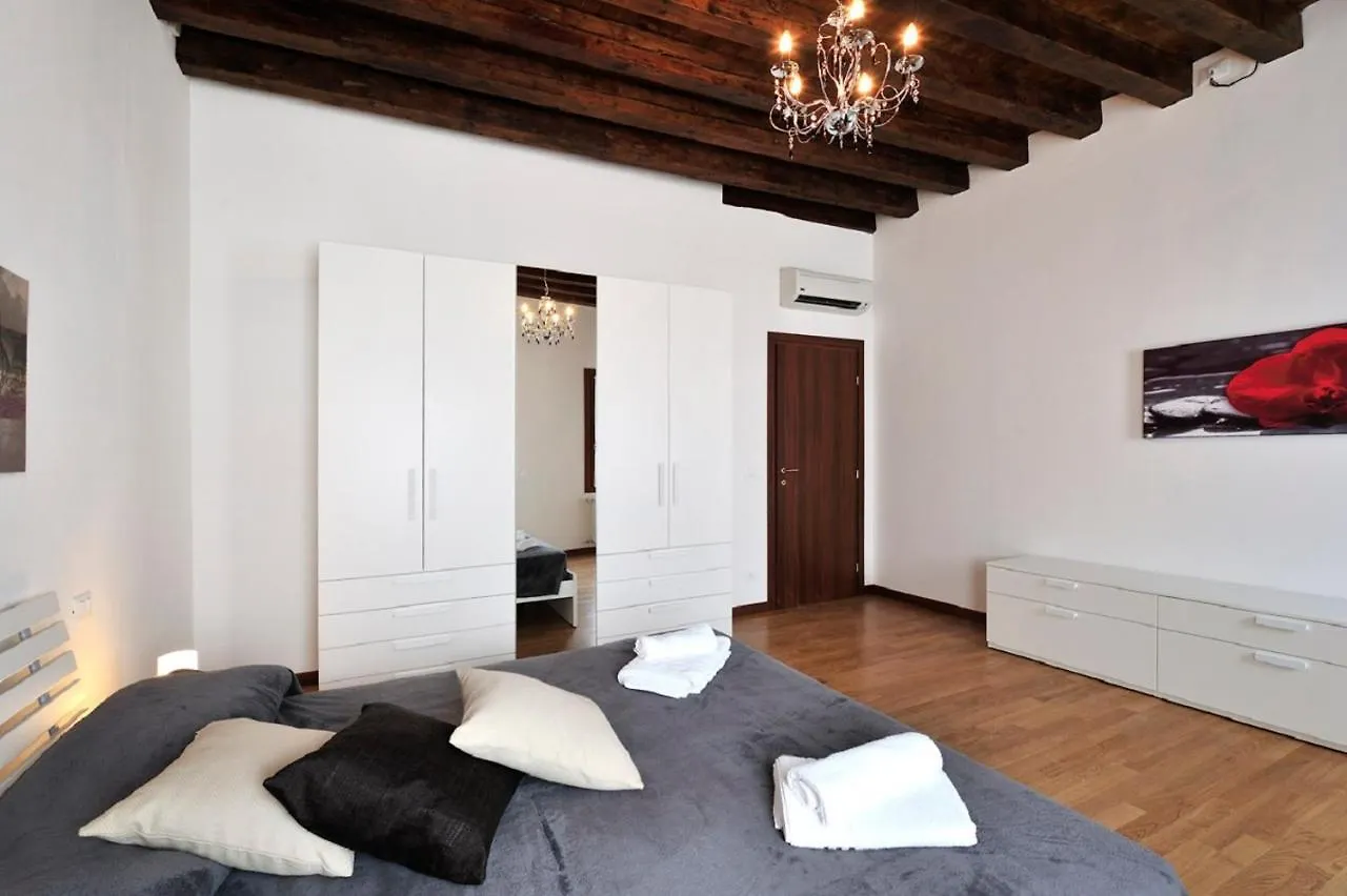 Venice Gran Design Apartments